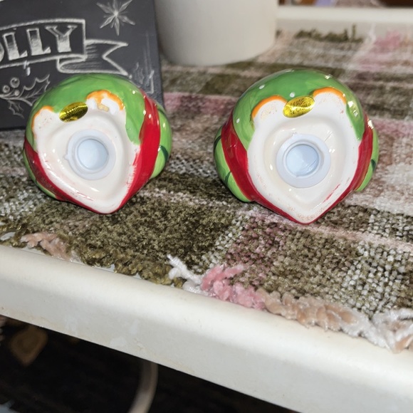 Christmas owls Salt& Pepper shakers - Pfaltzgraff Collections - Picture 5 of 6